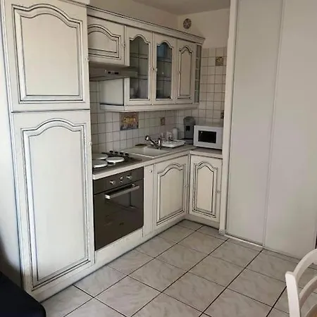 Avec Vue Sur La *